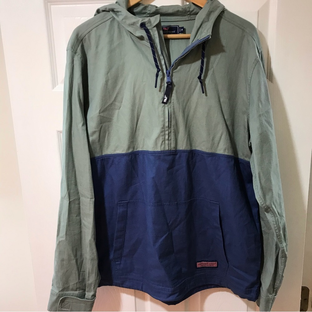 Vineyard vines lightweight anorak
